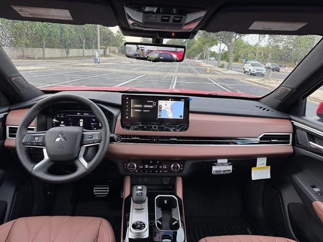 Photo of 2025  Mitsubishi Outlander