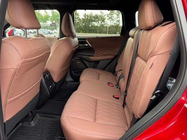 Photo of 2025  Mitsubishi Outlander