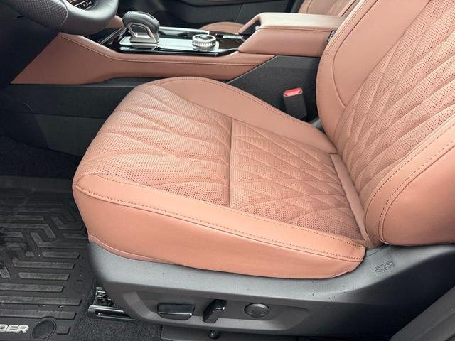 Photo of 2025  Mitsubishi Outlander