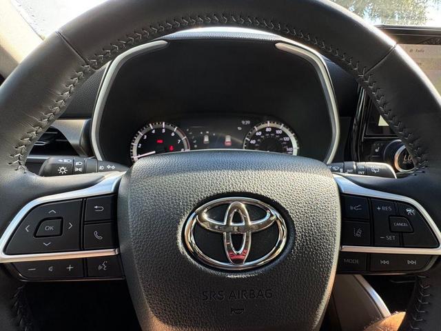 Photo of 2024 Ruby Flare Pearl Toyota Highlander