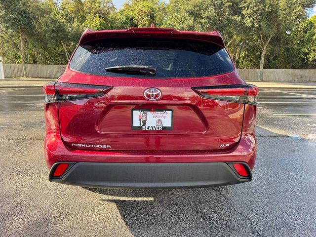 Photo of 2024 Ruby Flare Pearl Toyota Highlander
