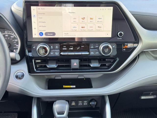 Photo of 2024 Ruby Flare Pearl Toyota Highlander