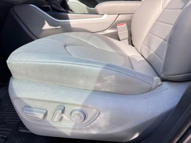 Photo of 2024 Ruby Flare Pearl Toyota Highlander