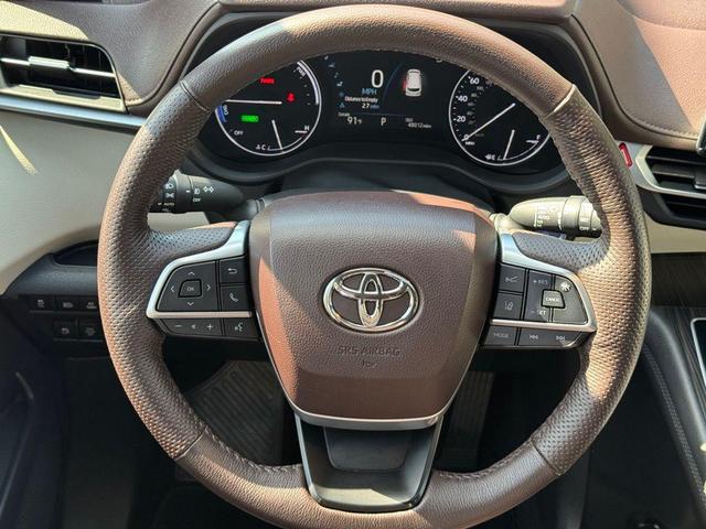 Photo of 2022 Ruby Flare Pearl Toyota Sienna