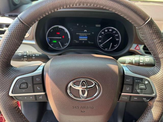 Photo of 2022 Ruby Flare Pearl Toyota Sienna