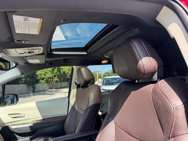 Photo of 2022 Ruby Flare Pearl Toyota Sienna