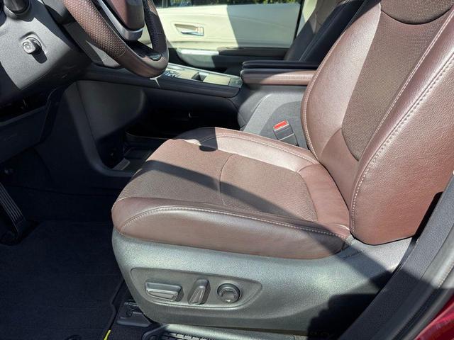 Photo of 2022 Ruby Flare Pearl Toyota Sienna