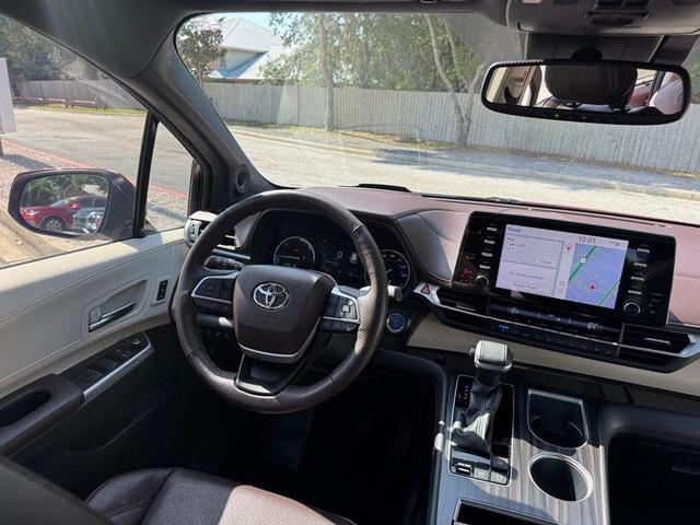 Photo of 2022 Ruby Flare Pearl Toyota Sienna