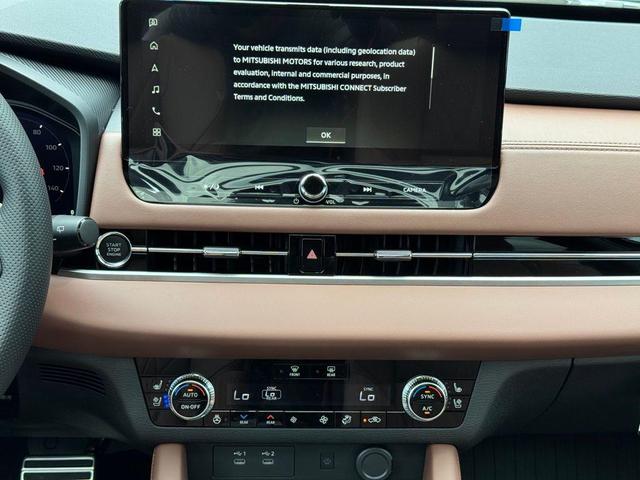 Photo of 2025 Graphite Gray Mitsubishi Outlander