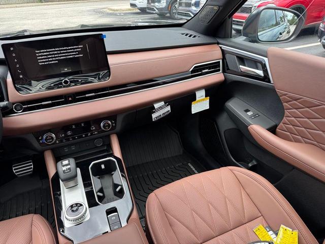 Photo of 2025 Graphite Gray Mitsubishi Outlander