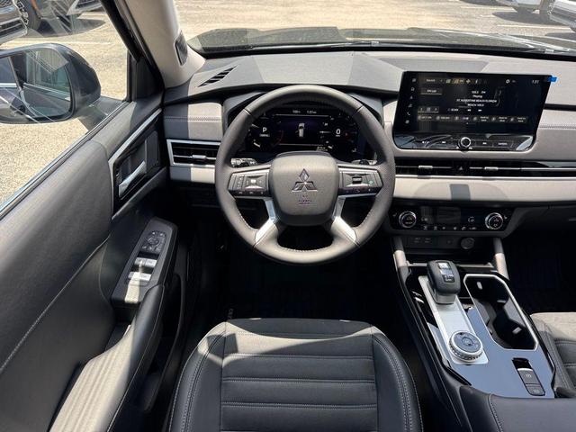 Photo of 2025 Black Mitsubishi Outlander