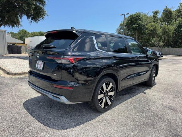 Photo of 2025 Black Mitsubishi Outlander