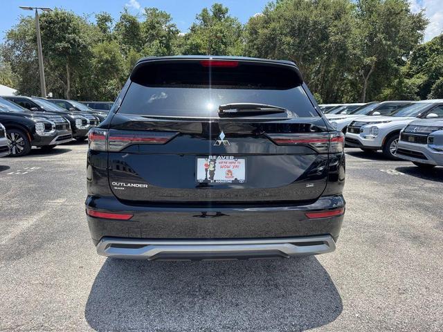 Photo of 2025 Black Mitsubishi Outlander