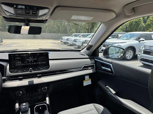 Photo of 2025 Black Mitsubishi Outlander