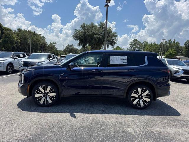 Photo of 2025 Cosmic Blue Mitsubishi Outlander