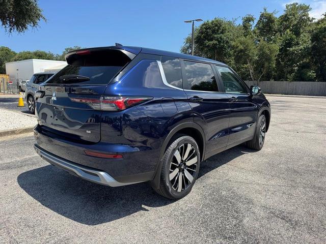Photo of 2025 Cosmic Blue Mitsubishi Outlander