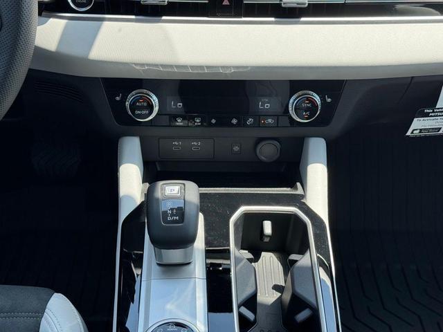 Photo of 2025 Cosmic Blue Mitsubishi Outlander