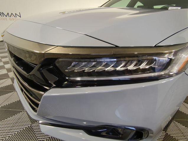 Photo of 2022 Sonic Gray Pearl Honda Accord
