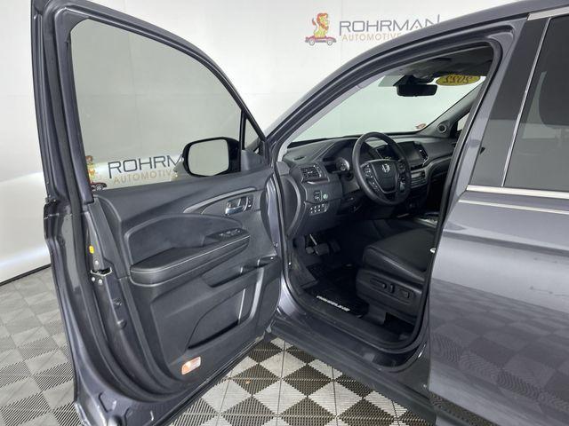 Photo of 2022 Gray Honda Ridgeline