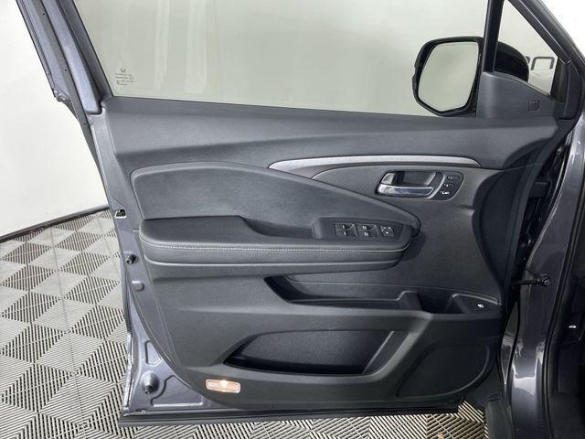 Photo of 2022 Gray Honda Ridgeline