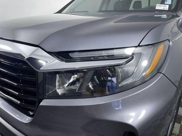 Photo of 2022 Gray Honda Ridgeline