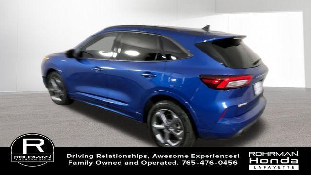 Photo of 2023 Blue Ford Escape