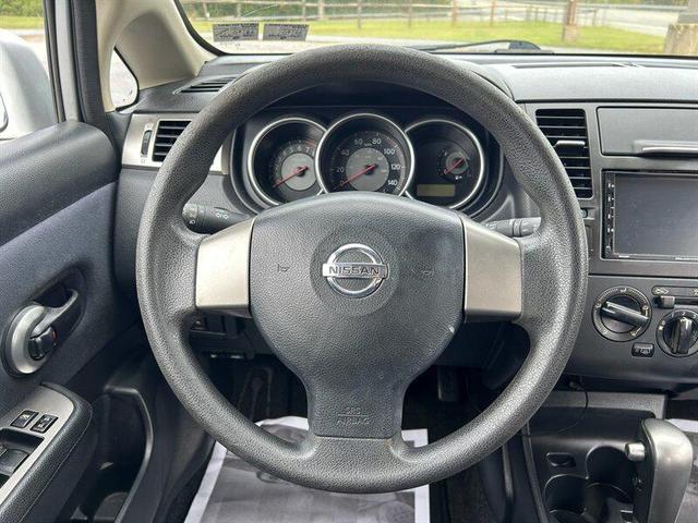 Photo of 2007 Brilliant Silver Metallic Nissan Versa