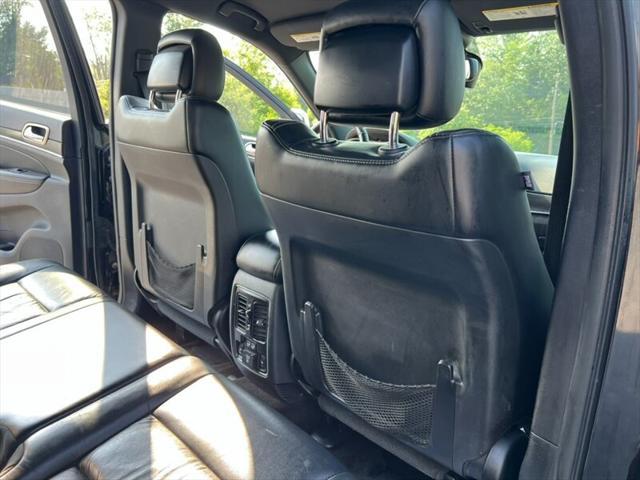 Photo of 2015 Brilliant Black Crystal Pearlcoat Jeep Grand Cherokee