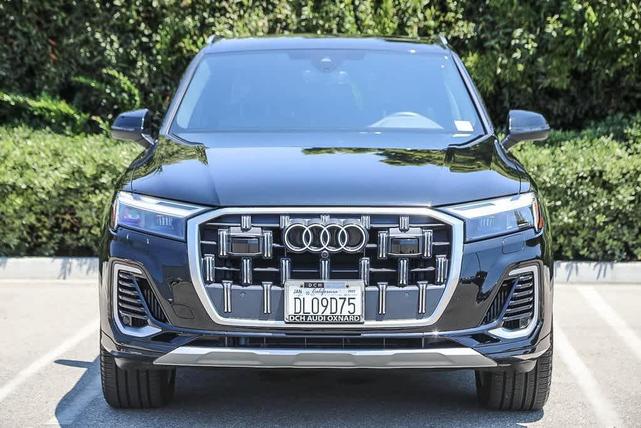 Photo of 2025 Mythos Black Metallic Audi Q7