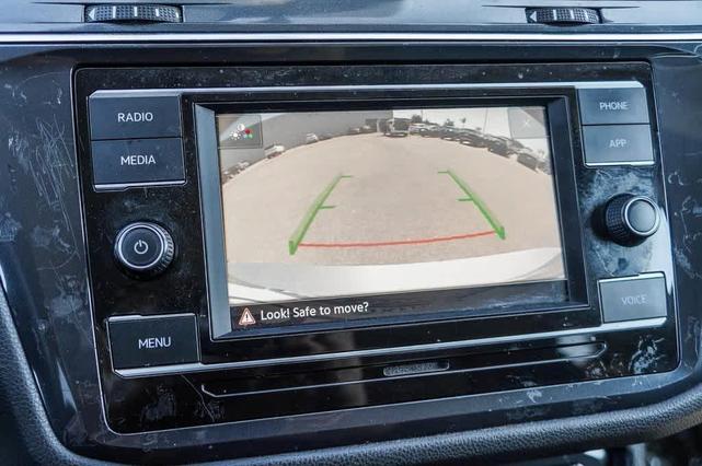 Photo of 2021 Pyrite Silver Metallic Volkswagen Tiguan