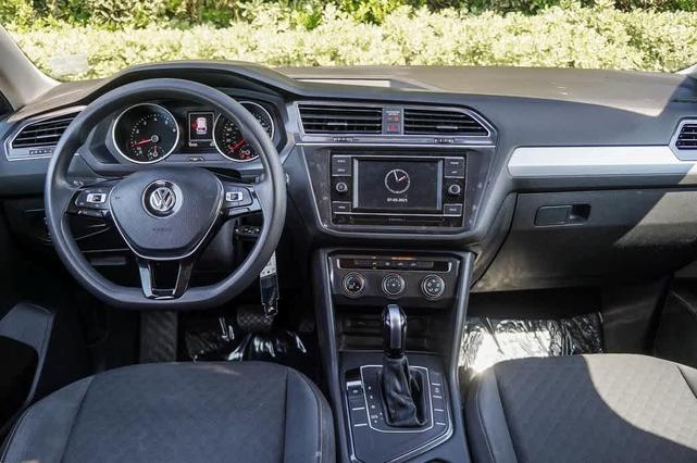 Photo of 2021 Pyrite Silver Metallic Volkswagen Tiguan