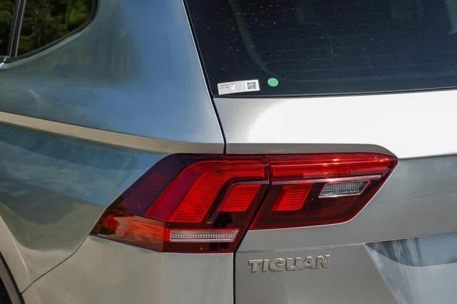 Photo of 2021 Pyrite Silver Metallic Volkswagen Tiguan