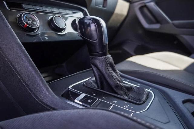 Photo of 2021 Pyrite Silver Metallic Volkswagen Tiguan