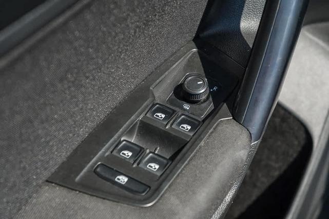 Photo of 2021 Pyrite Silver Metallic Volkswagen Tiguan