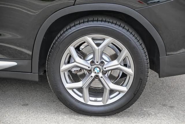 Photo of 2022 Jet Black BMW X3