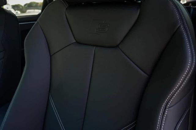 Photo of 2025 Navarra Blue Metallic Audi Q3