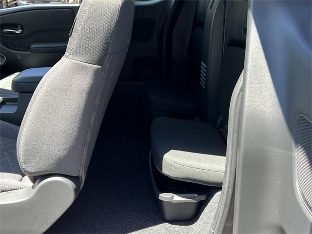 Photo of 2025 Gun Metallic Nissan Frontier