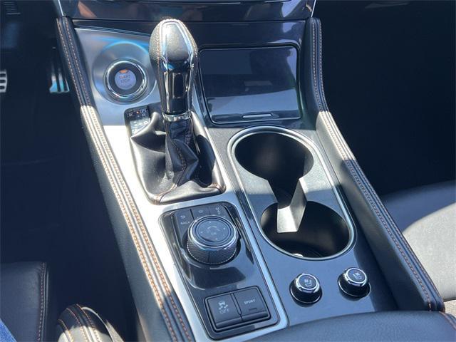 Photo of 2021 Pearl White Tricoat Nissan Maxima