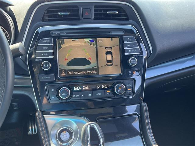 Photo of 2021 Pearl White Tricoat Nissan Maxima
