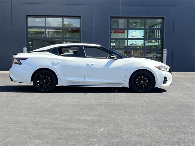 Photo of 2021 Pearl White Tricoat Nissan Maxima