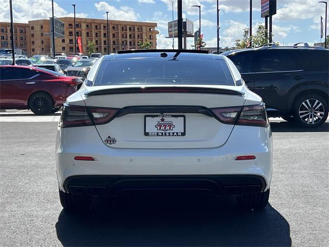 Photo of 2021 Pearl White Tricoat Nissan Maxima