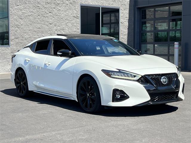 Photo of 2021 Pearl White Tricoat Nissan Maxima