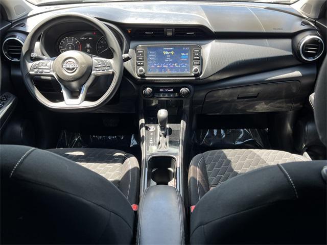 Photo of 2022 Boulder Gray Pearl Nissan Kicks