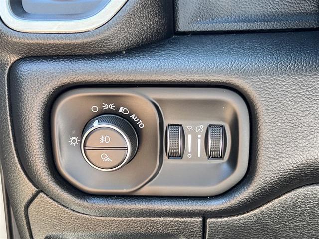 Photo of 2020 Billet Silver Metallic Clearcoat RAM 1500