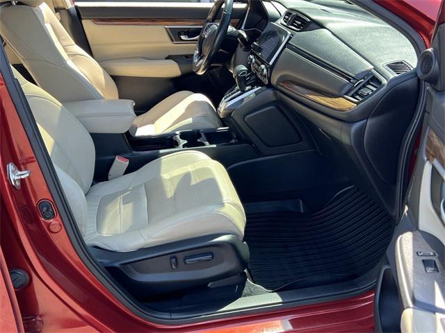 Photo of 2019 Molten Lava Pearl Honda CR-V