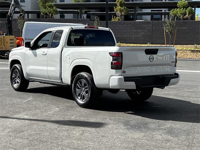 Photo of 2025 Glacier White Nissan Frontier