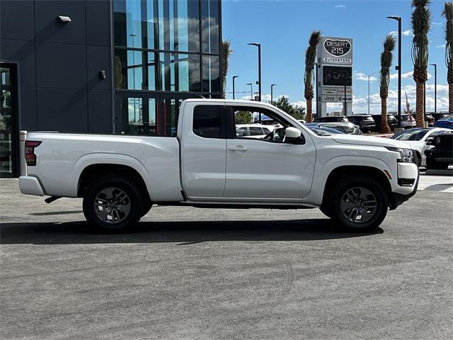 Photo of 2025 Glacier White Nissan Frontier