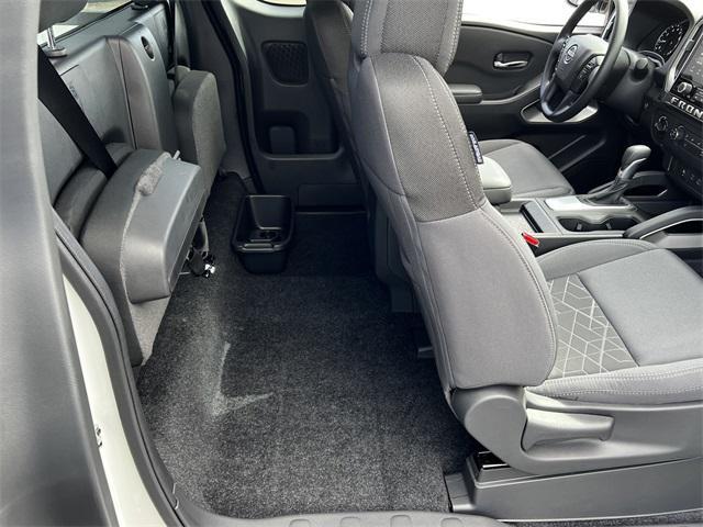 Photo of 2025 Glacier White Nissan Frontier