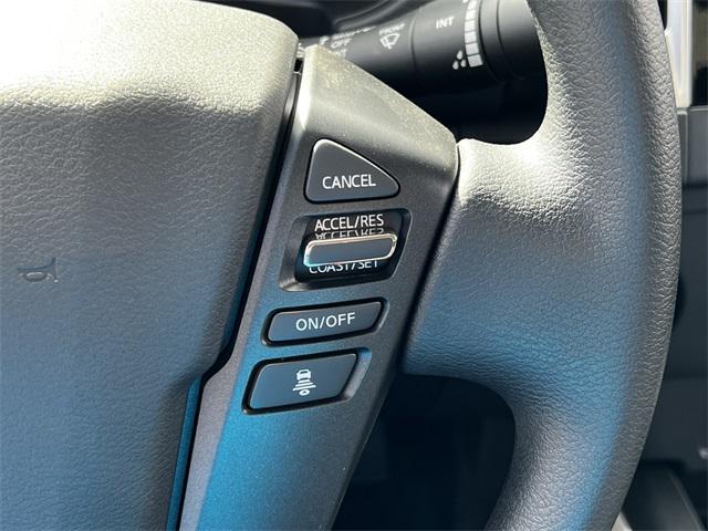Photo of 2025 Glacier White Nissan Frontier