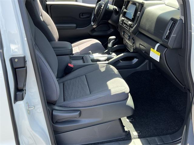 Photo of 2025 Glacier White Nissan Frontier
